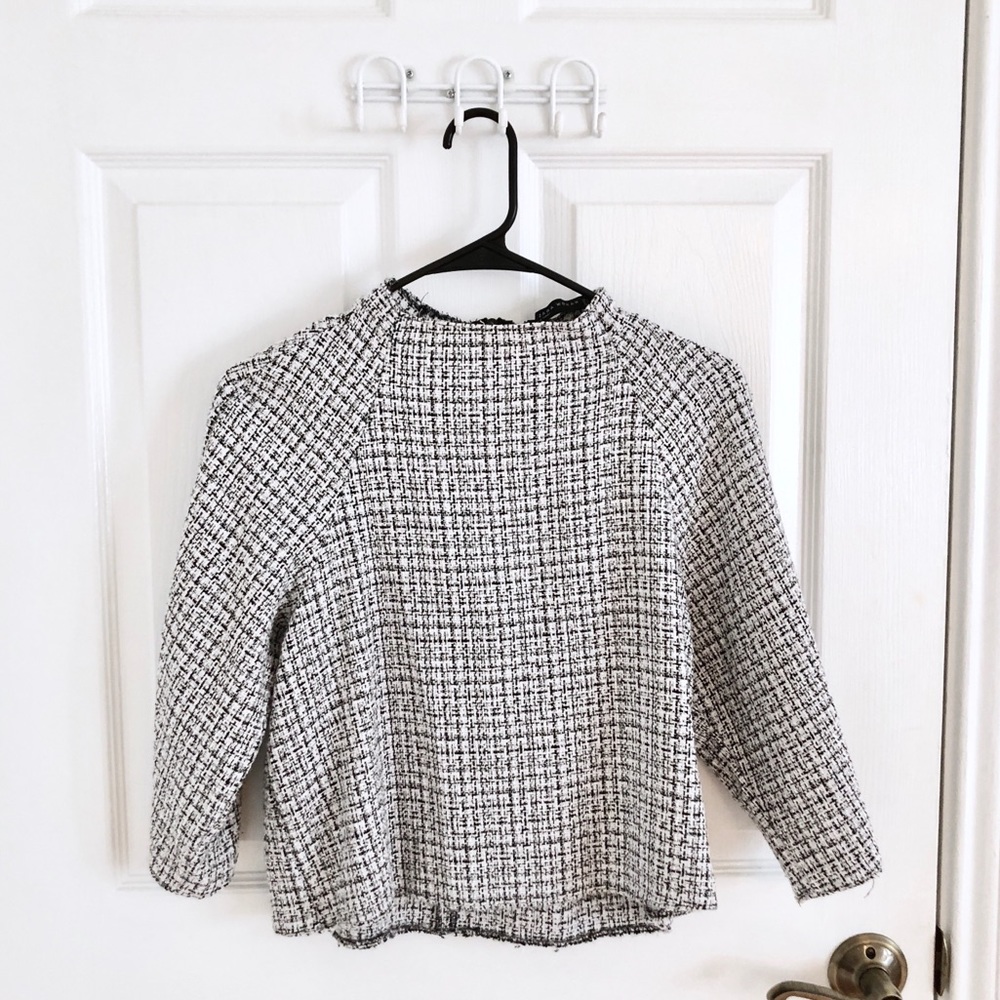 Zara Black and White 3/4 sleeve top